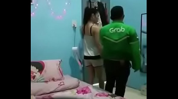 Em gái dâm rủ anh grab vào phòng